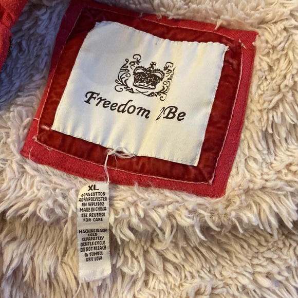 Freedom 2 Be zip up coat - Picture 6 of 6
